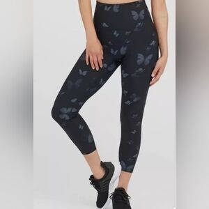 Spanx butterfly yoga leggings by Sara Blakely sz 1X/1tg, Fits More Like XL
